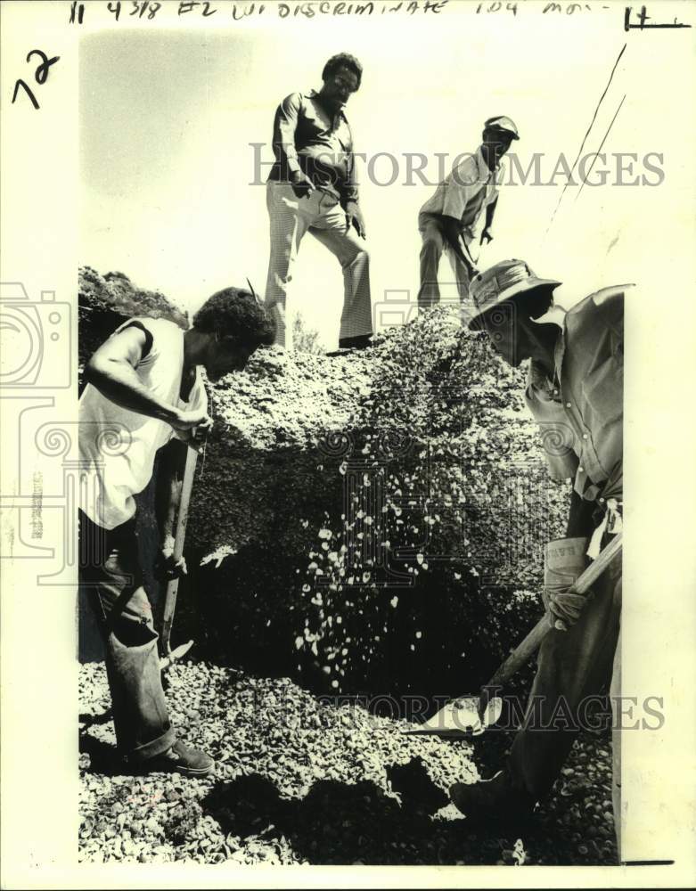 1980 Press Photo New Orleans Sewerage and Water Board - Frank Davis and Workers