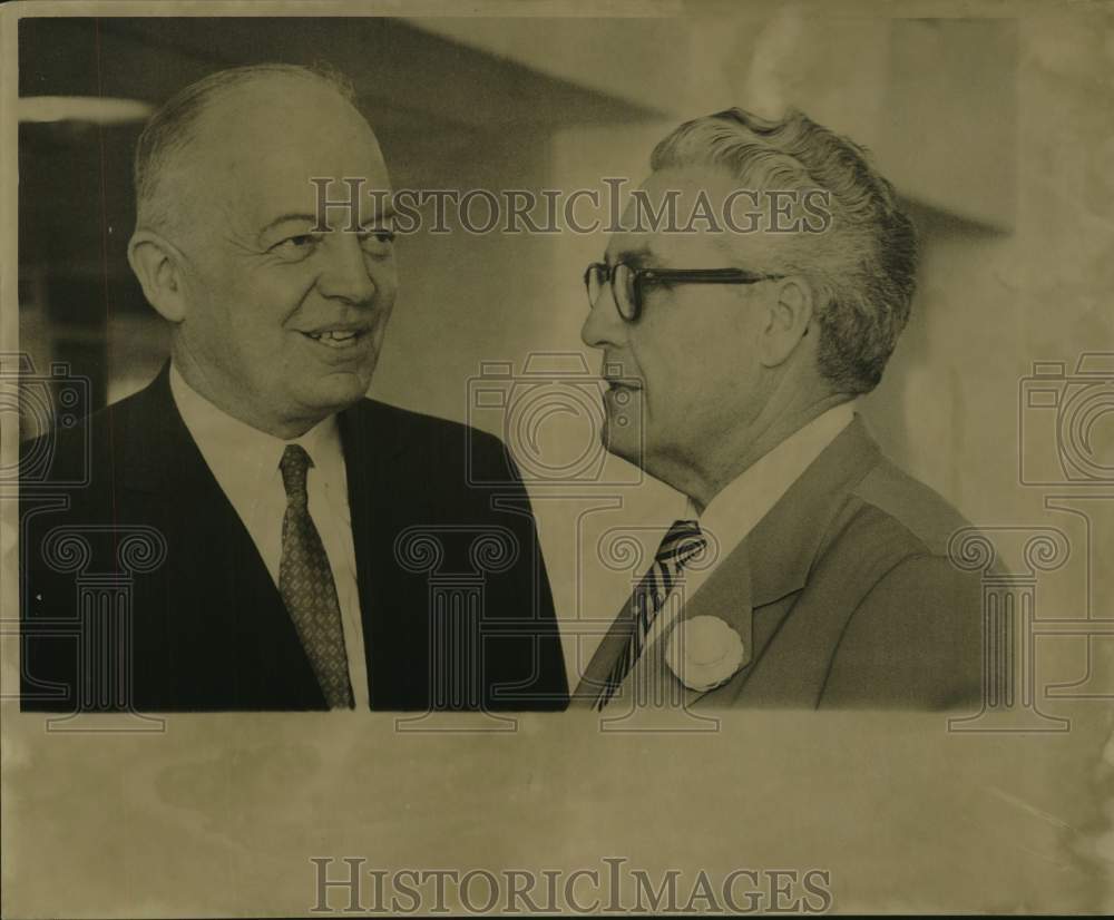 1960 Press Photo Harold Stassen and Dr. J.D. Grey, in New Orleans- Historic Images