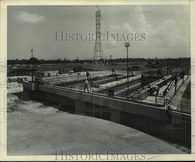 Load image into Gallery viewer, 1964 Press Photo Sewerage Treatment Plant in Michoud Area, New Orleans
