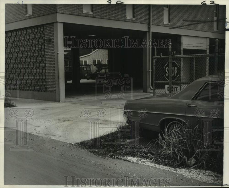 Load image into Gallery viewer, 1967 Press Photo Obstructed Gutters in New Orleans, Louisiana - noc12225
