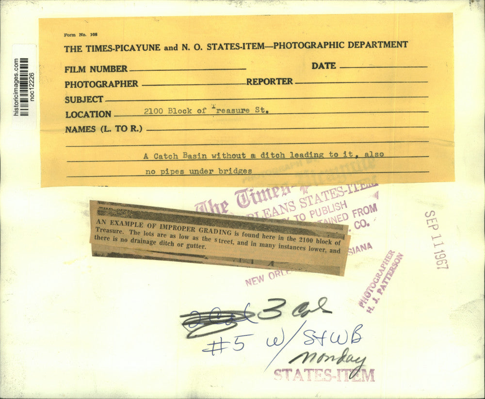 1967 Press Photo Flooded Road in New Orleans, Louisiana - noc12226