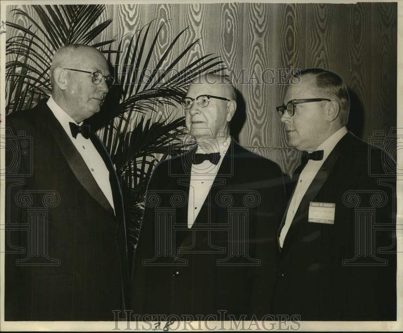 Load image into Gallery viewer, 1965 Press Photo Attendees at The Fellows of American Bar Association Banquet
