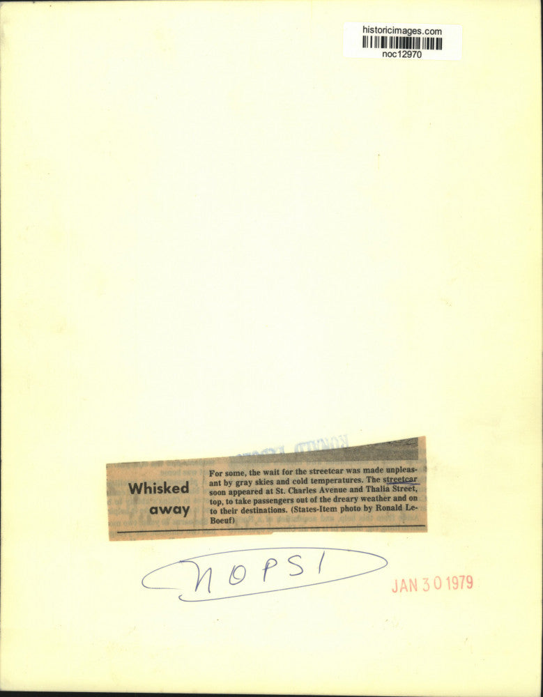 1979 Press Photo Passengers Wait in the Cold for the Streetcar at St. Charles