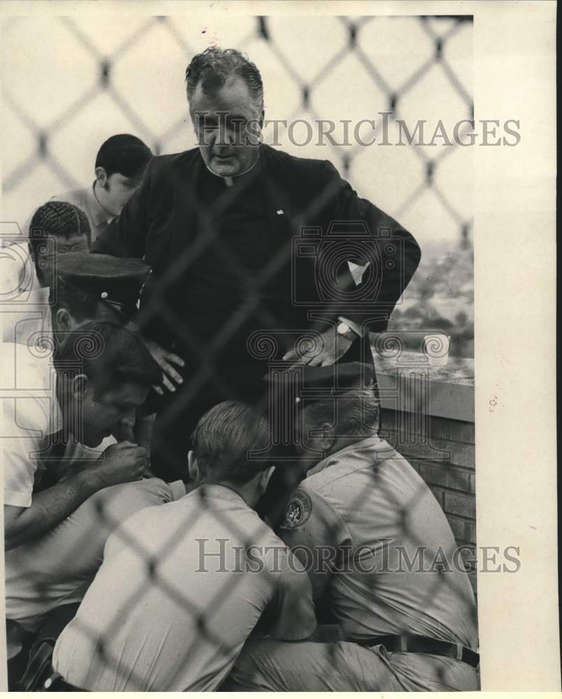 1970 Press Photo Reverend Peter V. Rogers, New Orleans Police Chaplain- Historic Images