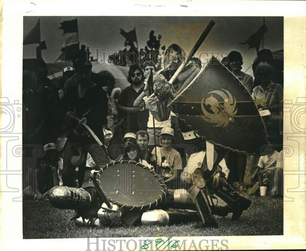 1986 Press Photo Performing knights at Louisiana Renaissance Festival