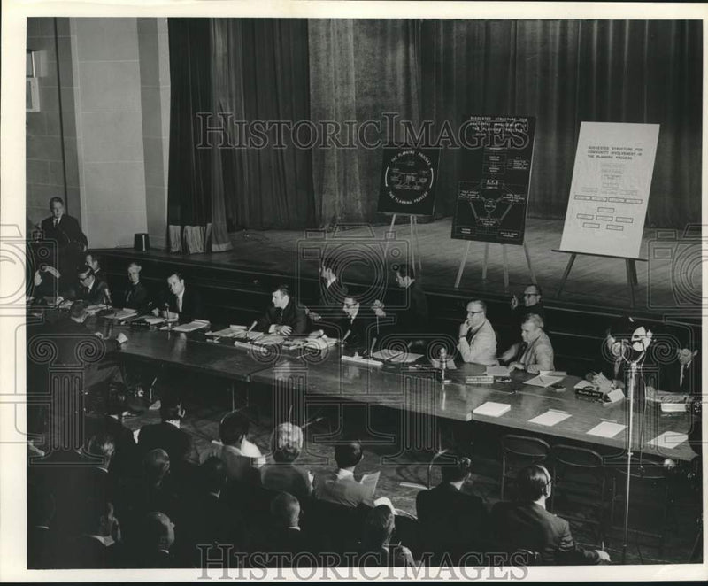 Load image into Gallery viewer, 1969 Press Photo Meeting of New Orleans Regional Planning Council - noc13741
