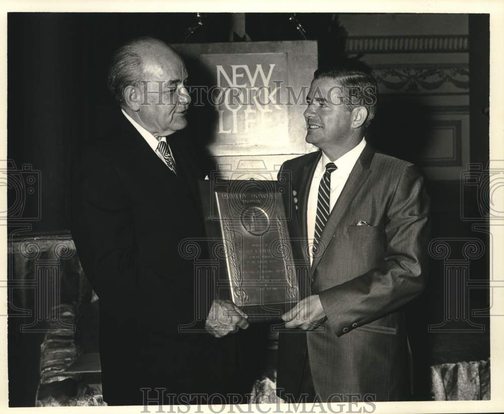 1968 Press Photo New York Life Insurance - Wilfred Romero and Dudley Dowell