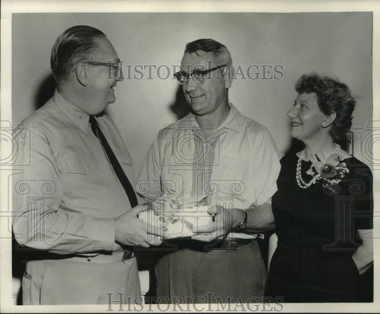 1961 Press Photo Dr. John Troutman, Herman Robillard, Mrs. Robillard at hospital