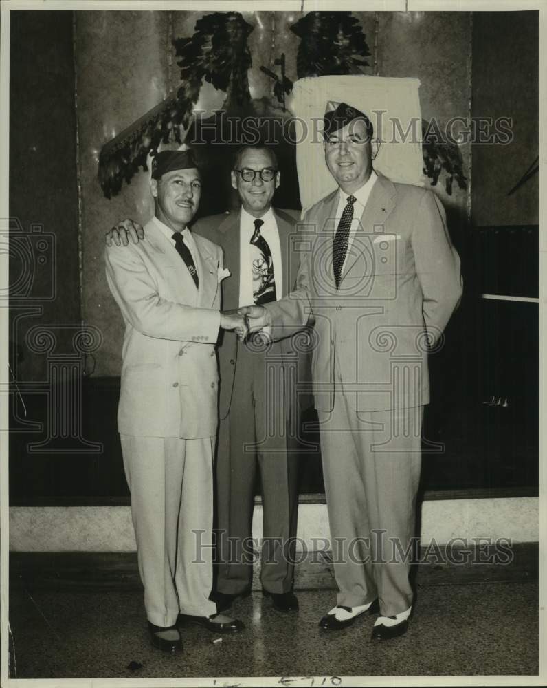 Load image into Gallery viewer, 1952 Press Photo Lions Club - Leo Purpe, J.W. Hodgson, Curtis Dodd - noc16052
