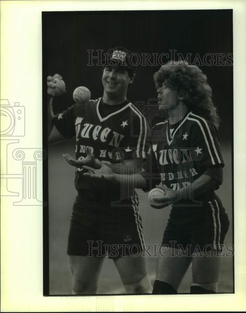 1989 Press Photo Queen and Her Court Softball - Steve Strboya, Lotta Chatter- Historic Images