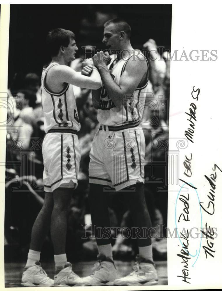 Press Photo Hendrick Rodl and Eric Montross, Basketball Players - noc17330- Historic Images