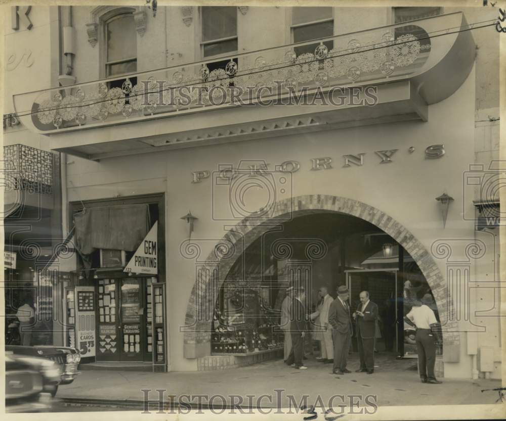 1964 Press Photo Formal opening of Pokorny&#39;s remodeled store at 124 St. Charles- Historic Images