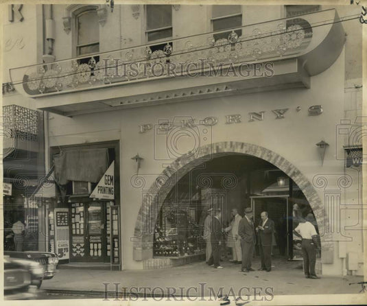 1964 Press Photo Formal opening of Pokorny's remodeled store at 124 St. Charles- Historic Images