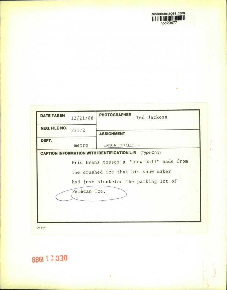 1988 Press Photo Eric Evans tosses snowmaker "snowball." - noc20477