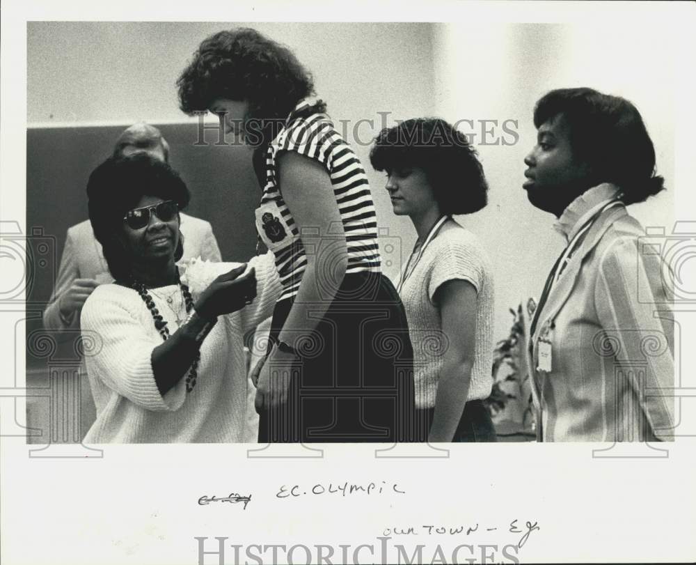 1985 Press Photo Singer Irma Thomas at Olympic Skills Meet at Junior College