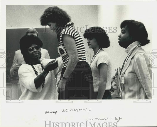 1985 Press Photo Singer Irma Thomas at Olympic Skills Meet at Junior College