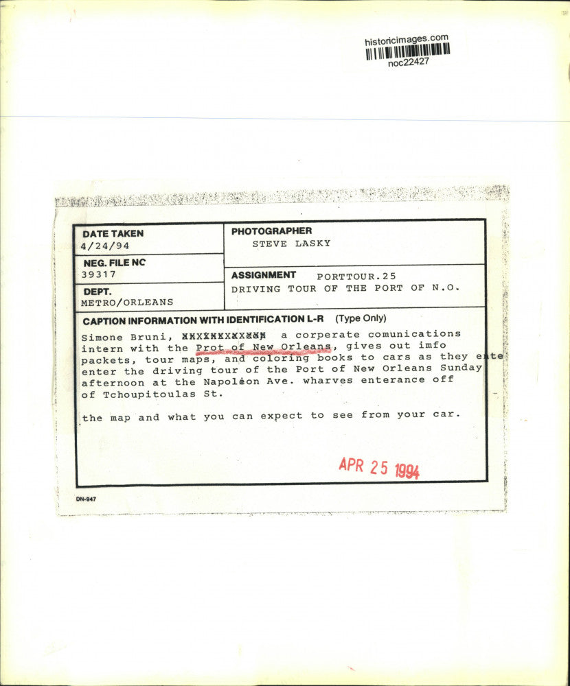 1994 Press Photo Port of New Orleans' Simone Bruni hands out tour information
