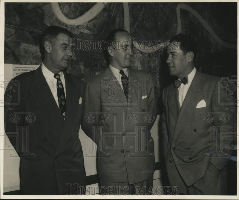 Load image into Gallery viewer, 1950 Press Photo Officers of the National Recreation Association at City Hall
