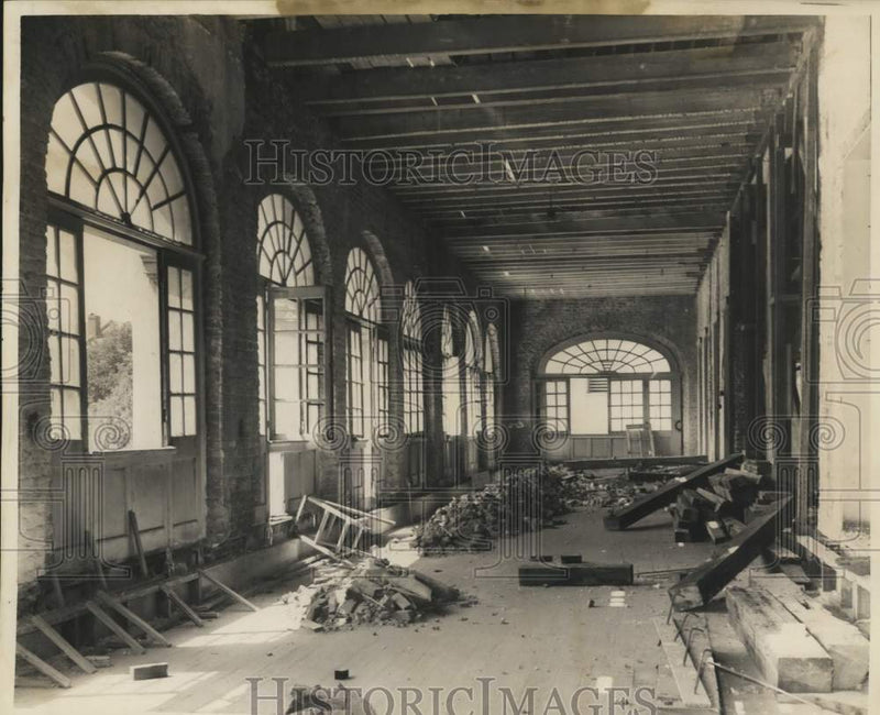 Load image into Gallery viewer, 1982 Press Photo View inside historic building, Presbytere restoration
