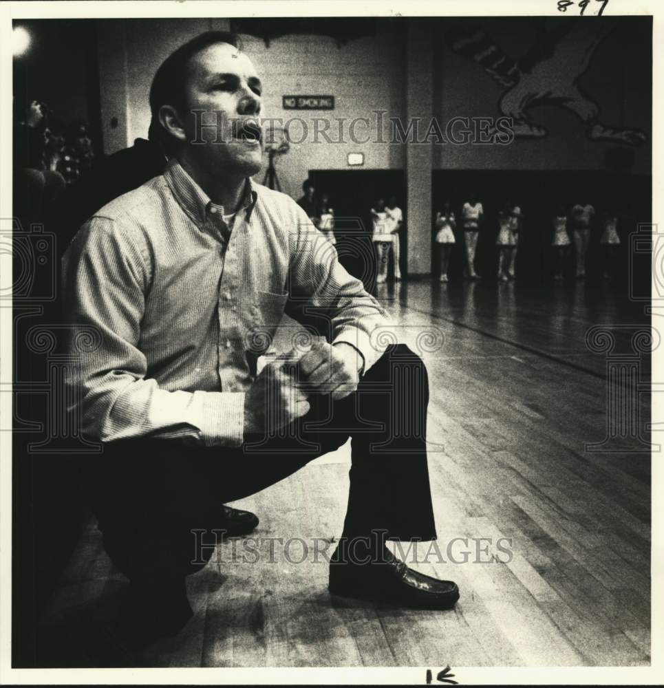 1983 Press Photo Basketball Coach Milton Rohm for the Crusaders. - noc23202- Historic Images