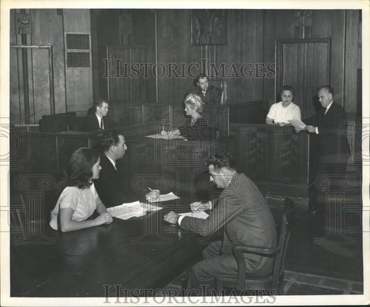 1962 Press Photo Financier's secretary, lower left, on trial for murder.