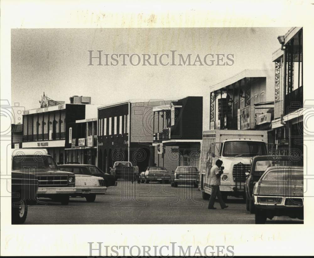 1980 Press Photo View of busy Village Square in St. Bernard Parish - noc23853