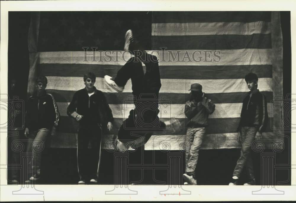 1984 Press Photo Mark Franatovich performs at St. Bernard Junior Miss pageant