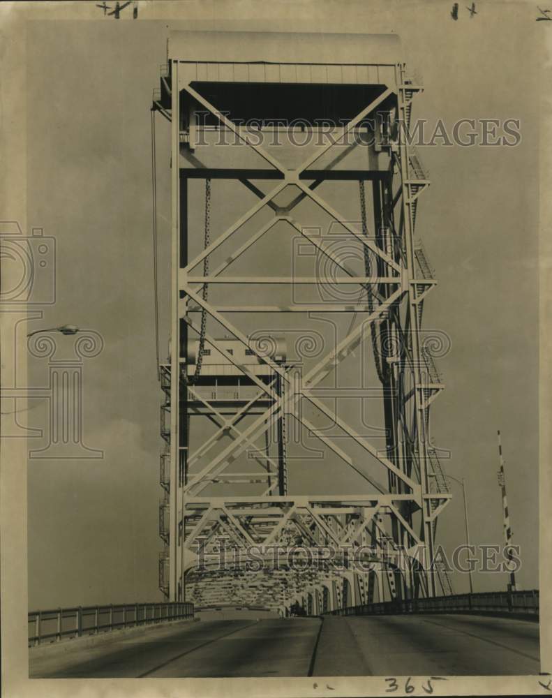 1959 Press Photo View of Claiborne Avenue bridge over the Industrial canal
