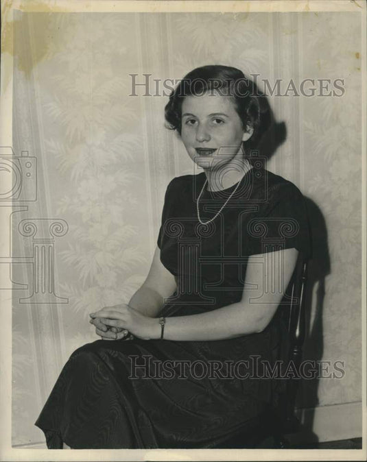 1960 Press Photo Miss Ami Sear, joining Navy as Ensign - noc24881