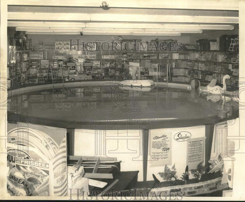 Load image into Gallery viewer, 1969 Press Photo Pool set up inside Security Pool and Toys - noc25004
