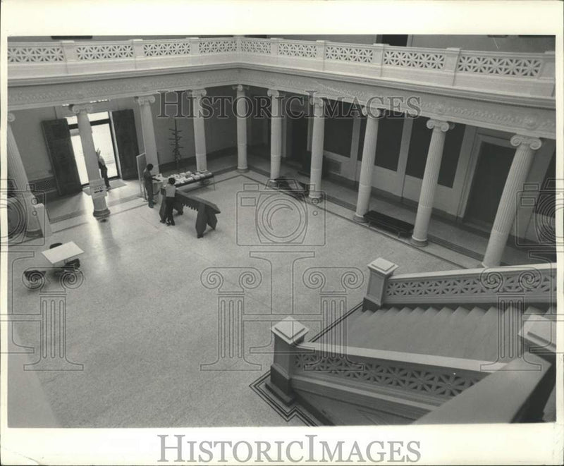 Load image into Gallery viewer, 1977 Press Photo Interior view of New Orleans Museum of Art. - noc25258
