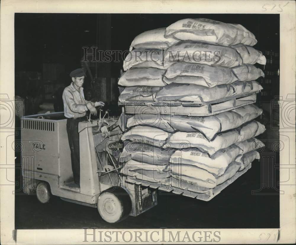 1948 Press Photo Paul Amedia Drives Forklift Moving Flour at Port of New Orleans- Historic Images