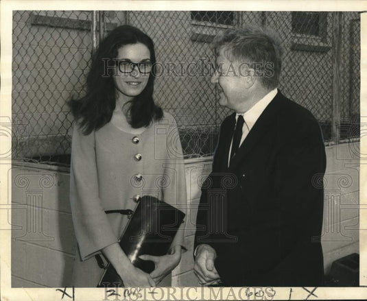 1970 Press Photo Senator John Schwegmann, Kelly Moreland at Rabies Control Unit