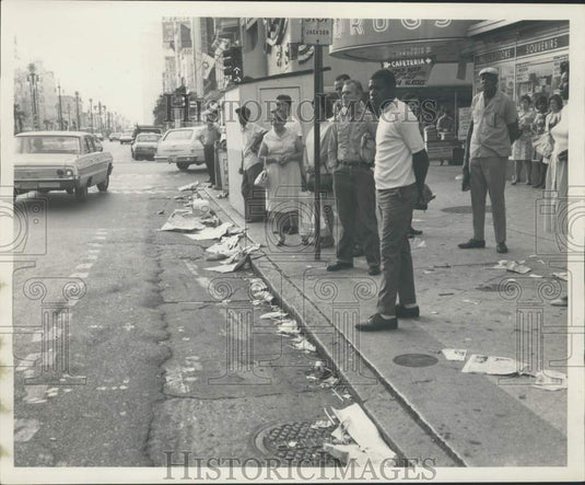 1968 Press Photo New Orleans garbage piles up due to Sanitation strike.