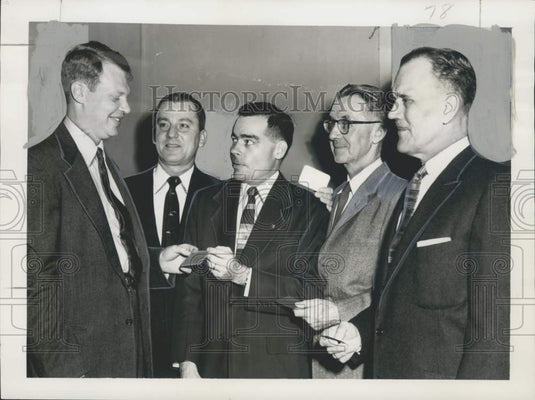 1956 Press Photo Morey Sear presents awards to Affiliated Lakeshore presidents