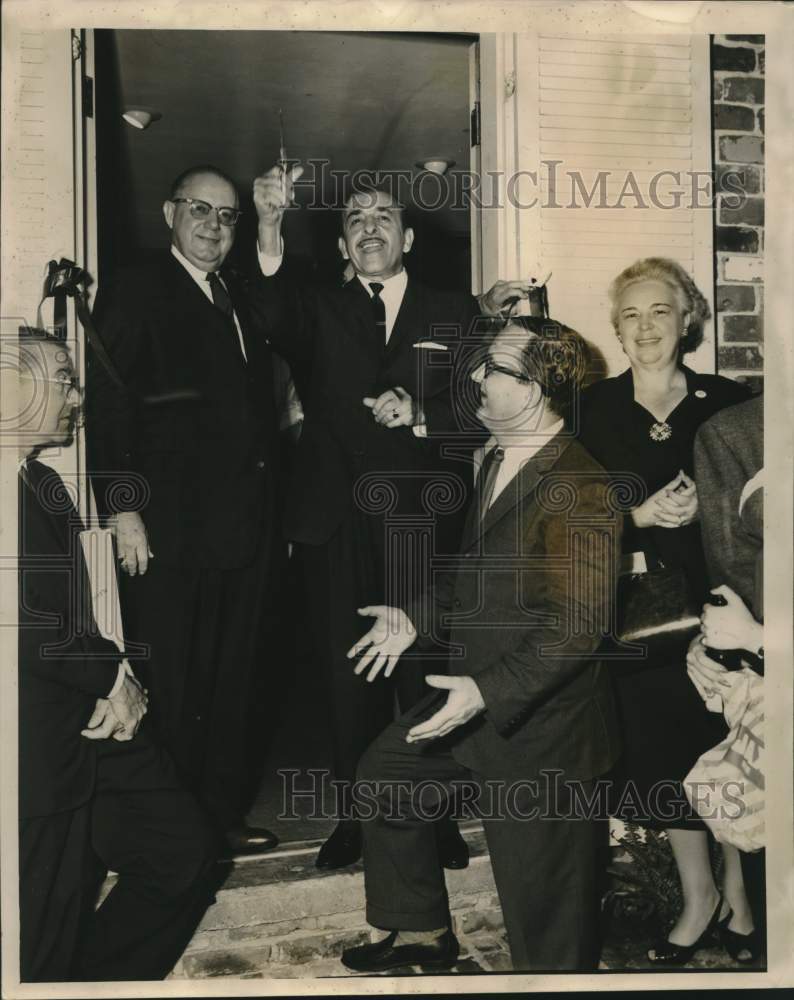 1961 Press Photo New Orleans Jazz Museum opening with museum officials- Historic Images