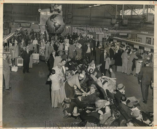 1955 Press Photo Passengers wait at Moisant International Airport - noc26591