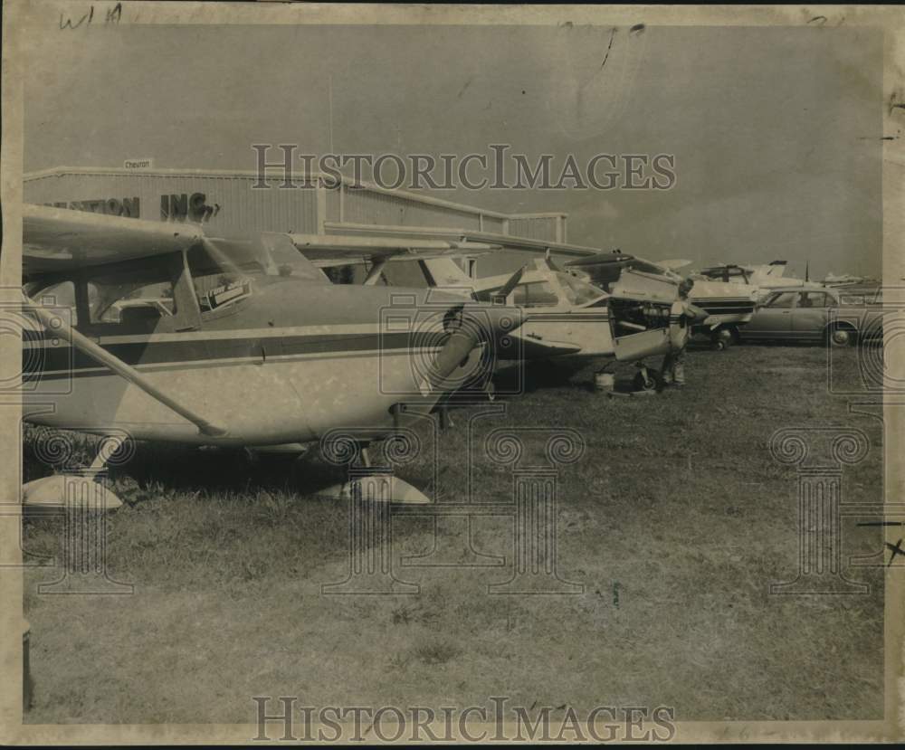 1977 Press Photo Small planes lined up at New Orleans Lakefront Airport- Historic Images