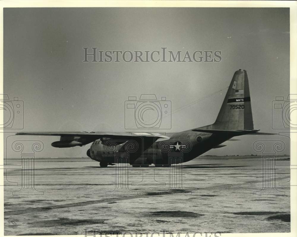 1965 Press Photo New Orleans Lakefront Airport with military plane on runway.- Historic Images