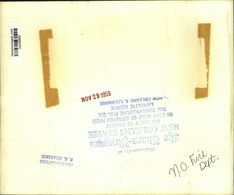 Load image into Gallery viewer, 1959 Press Photo New Orleans Fire Department firemen in dormitory - noc26850
