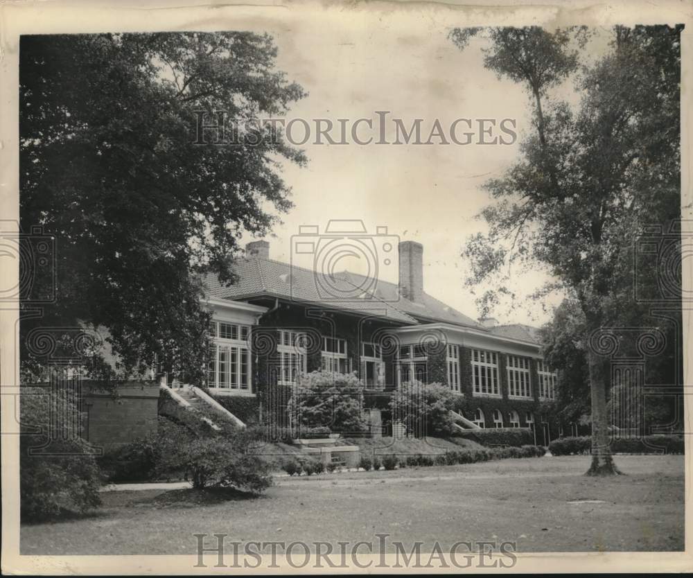 1950 Press Photo Exterior view of New Orleans Country Club. - noc27132