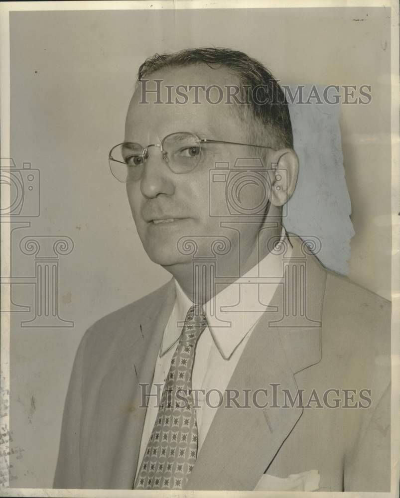 1954 Press Photo John Petitbon, cashier&#39;s department head of The Times-Picayune