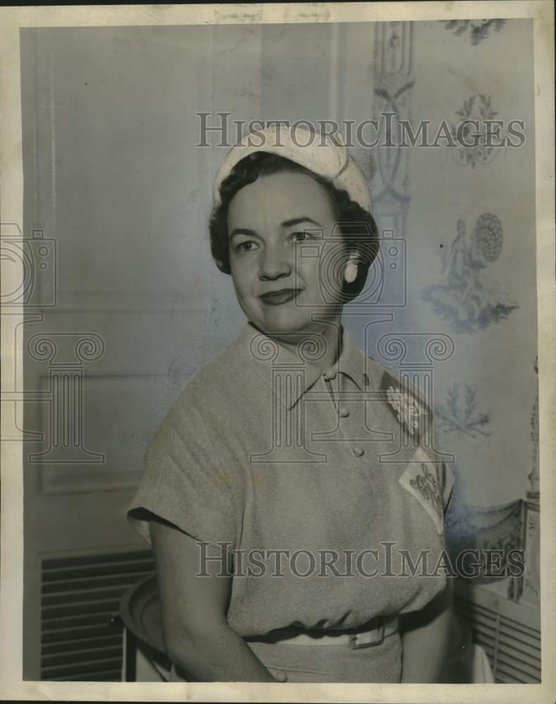 Load image into Gallery viewer, 1958 Press Photo Hilda Poppell, National Secretaries Association, New Orleans
