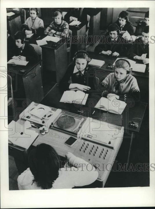 1972 Press Photo Classroom in a Russian school. - noc27806