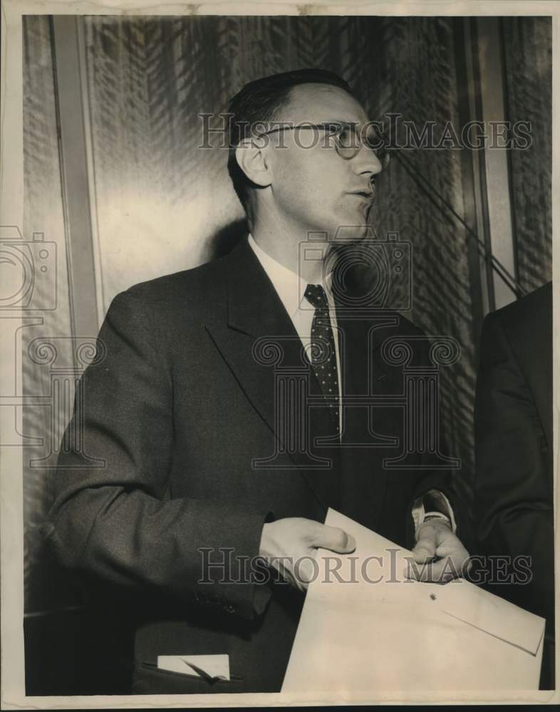 Load image into Gallery viewer, 1960 Press Photo Czech ambassador Dr. Miloslav Rusek at City Hall - noc27875
