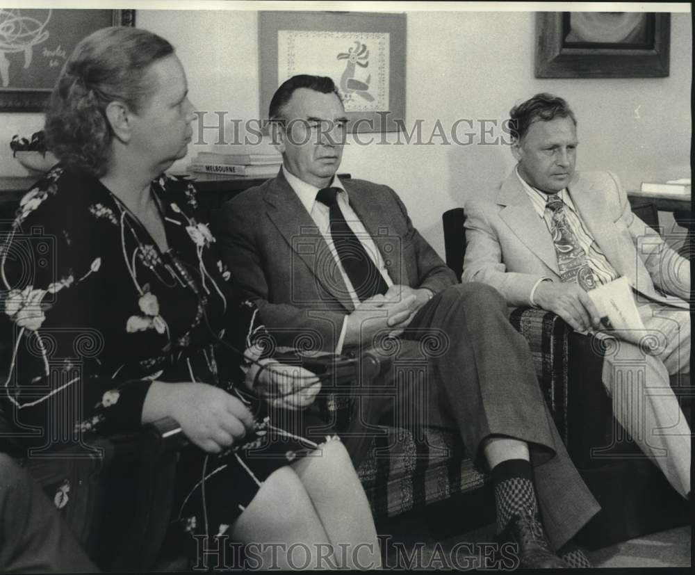 1975 Press Photo Russian visitors in New Orleans - noc28479