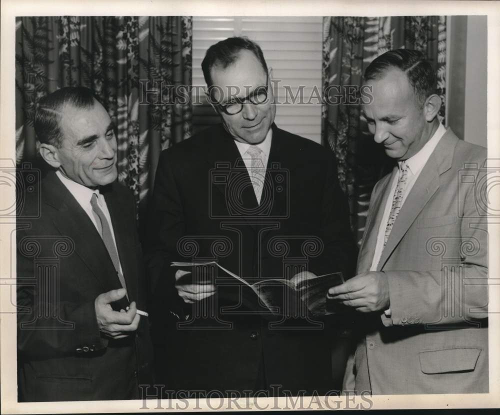 1960 Press Photo Russian delegation visits New Orleans - noc28615