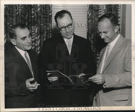1960 Press Photo Russian delegation visits New Orleans - noc28615
