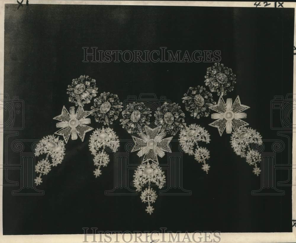 1967 Press Photo Duchess' costume necklace of jeweled pins soldered together.