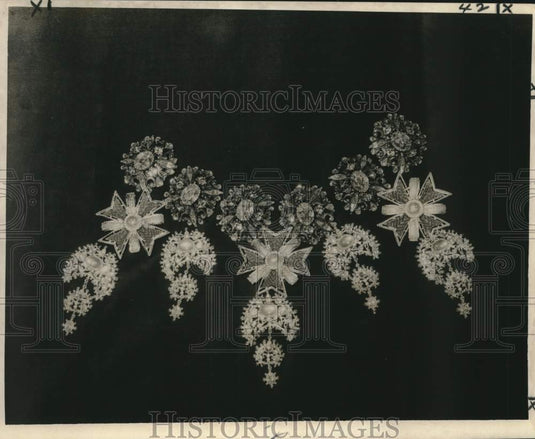 1967 Press Photo Duchess' costume necklace of jeweled pins soldered together.